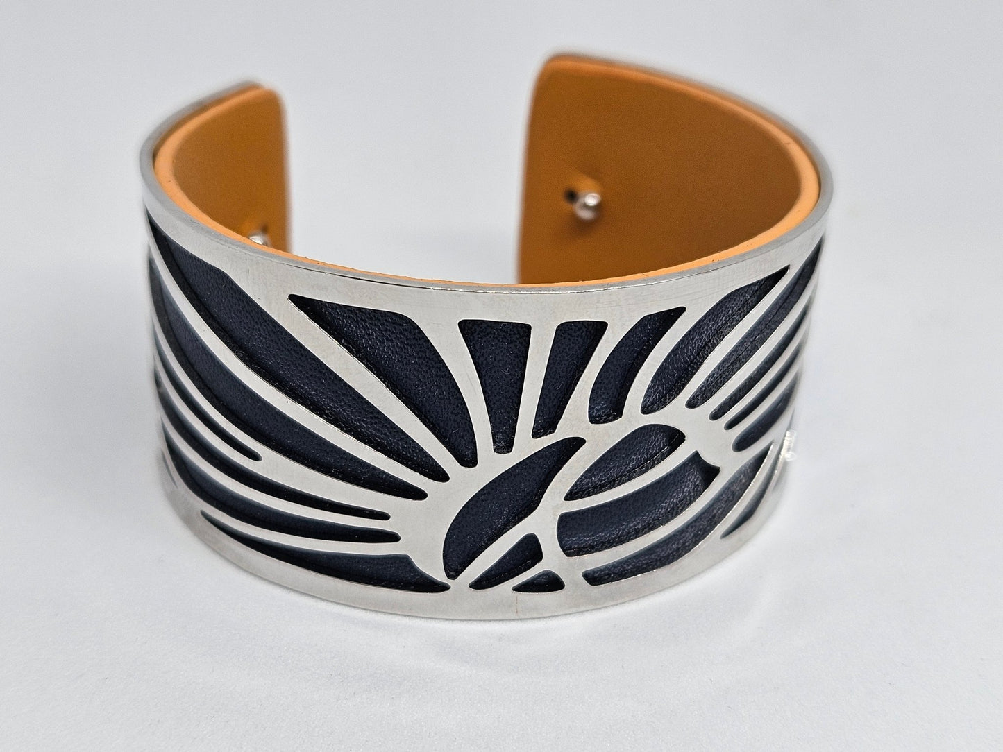 Rise Bangle Bravery Collection - Stellify