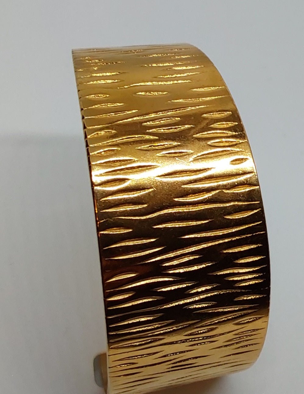 Antheia Cuff Bangle - Stellify