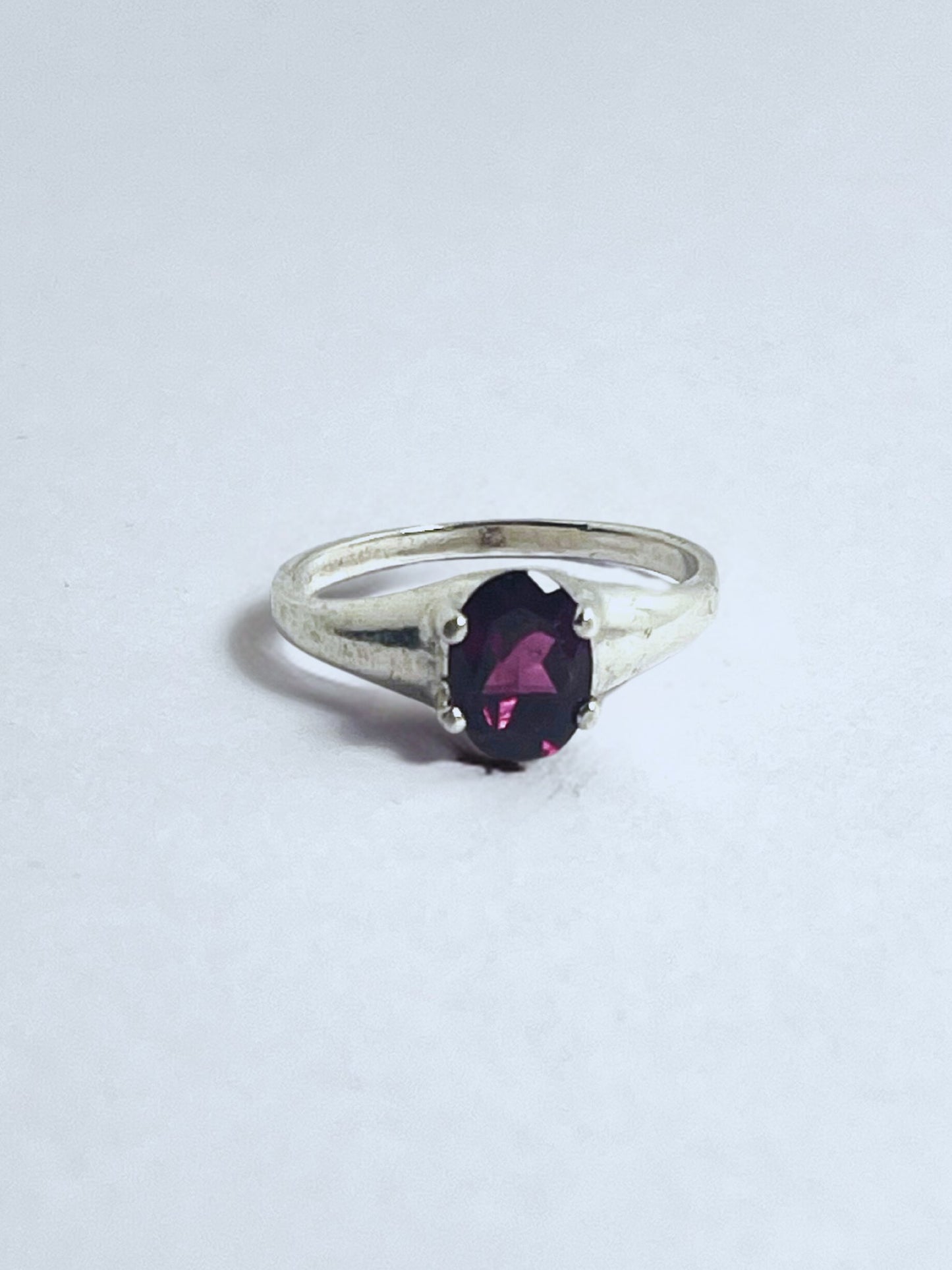 Sri Lankan Garnet Elegance Ring - Stellify